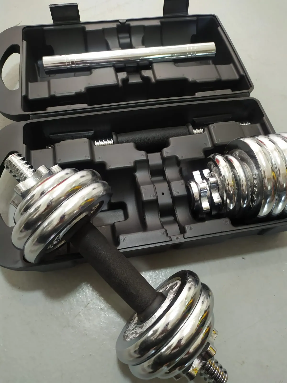 15KG Adjustable Chrome DumbBell Set  