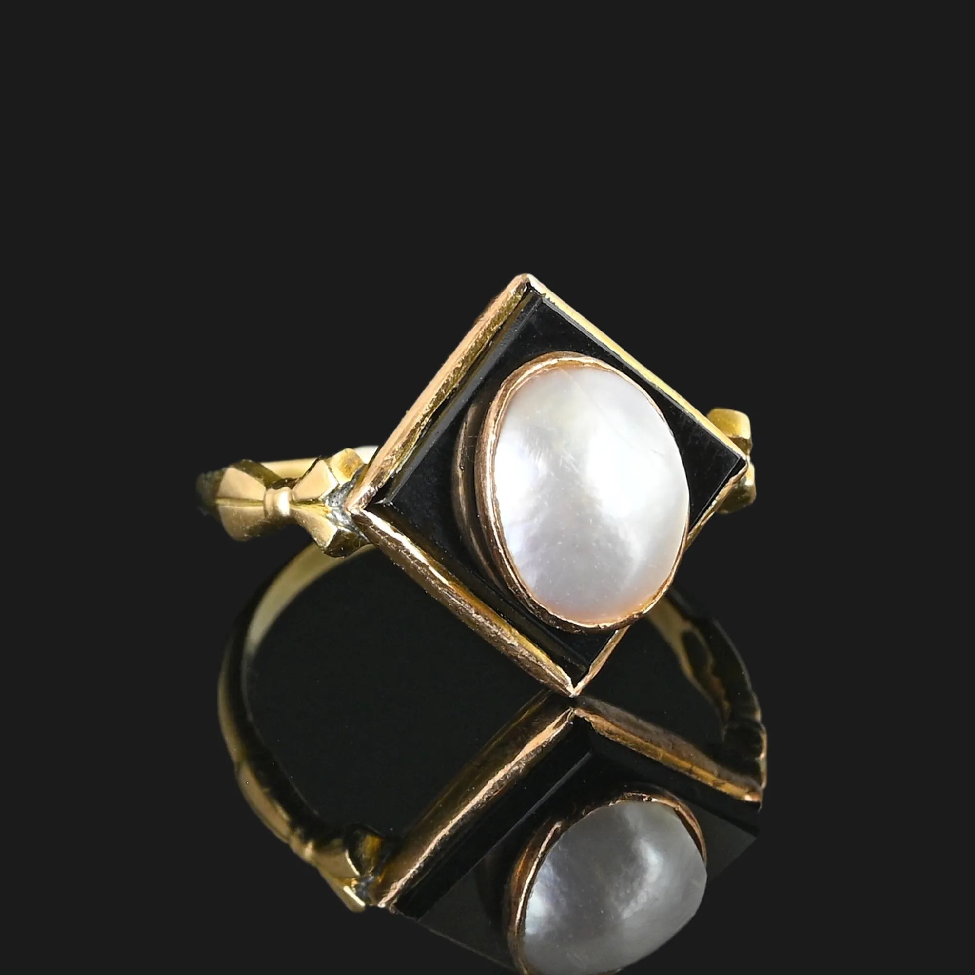 Antique Baroque Pearl Black Onyx Ring in 14k Gold