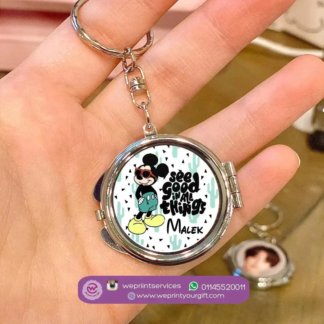 Metal Keychain -  With Inside Mirror - Minnie Mouse