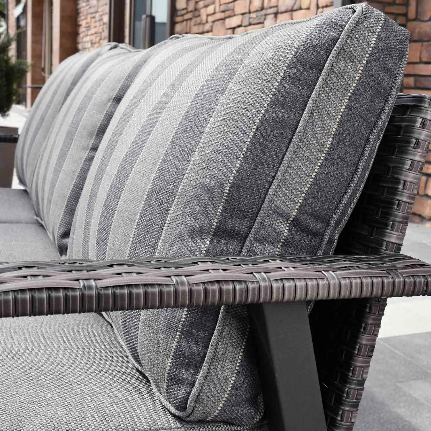 Ovios Patio Conversation Set 5 Piece with 2 Ottoman and 5'' Cushion, Olefin Fabric