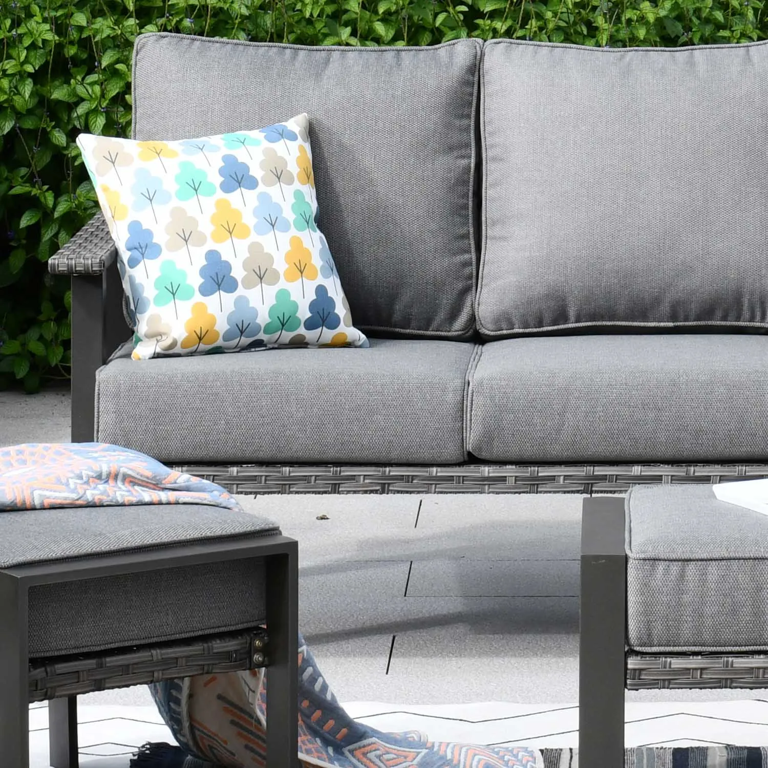 Ovios Patio Conversation Set 5 Piece with 2 Ottoman and 5'' Cushion, Olefin Fabric