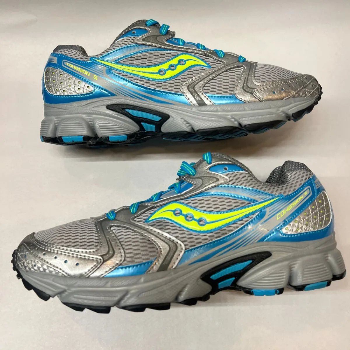 Women's Saucony •Cohesion 5• Running Shoe • Blue/Gray/Green Size 9M - Preowned