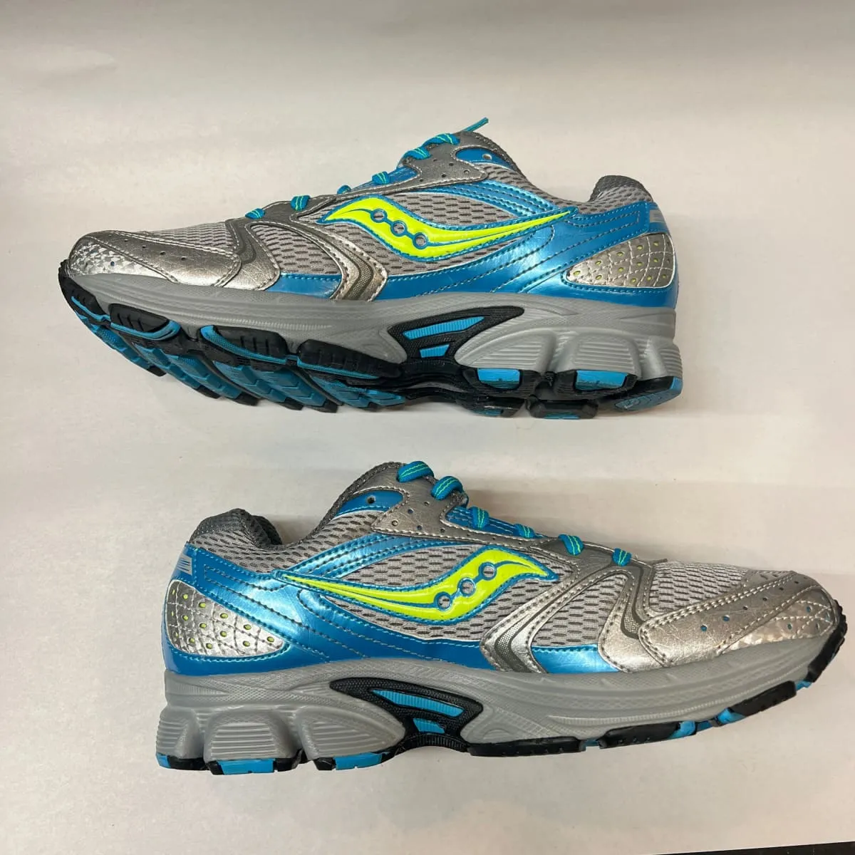 Women's Saucony •Cohesion 5• Running Shoe • Blue/Gray/Green Size 9M - Preowned